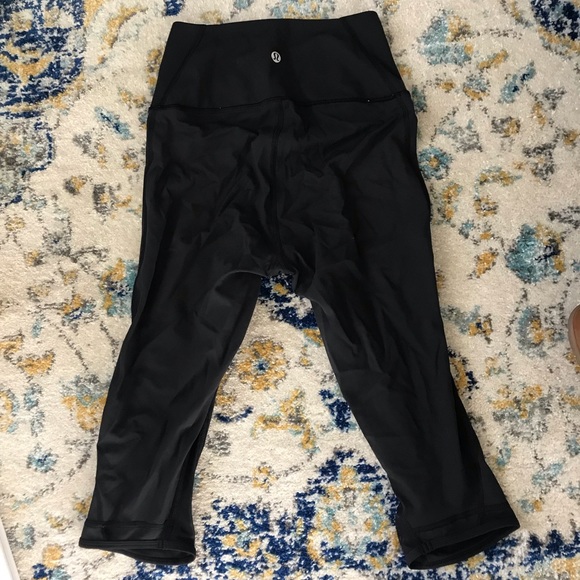 Cropped  Lululemon leggings - Picture 1 of 6
